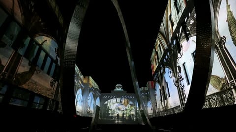 Les arches de la salle, Paris en projection